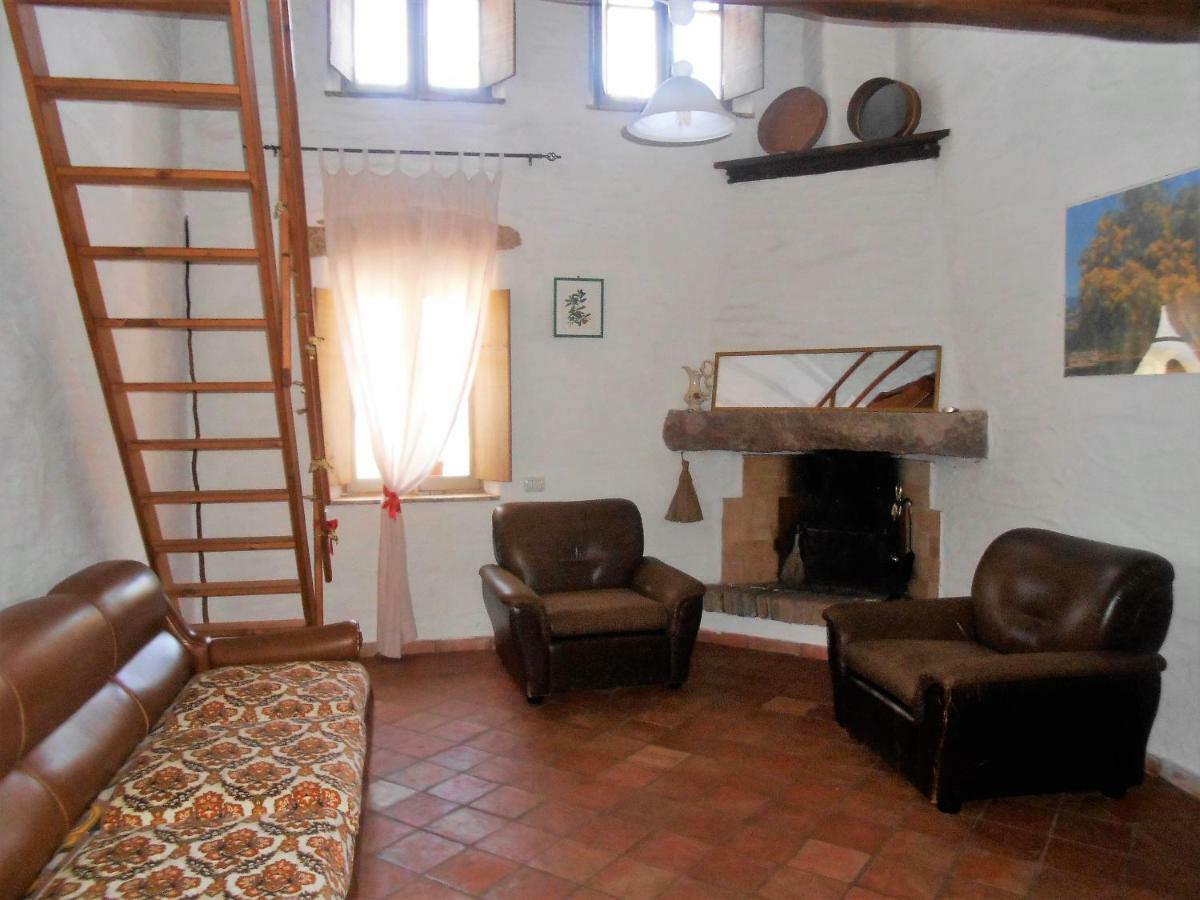 Domus Antiga Appartamenti San Giovanni Suèrgiu Exterior foto
